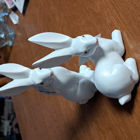 White Ceramic Rabbit Figurines - Picture 4 of 5